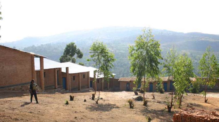 The complex has twelve toilets and six showers. Source: G3T Foundation