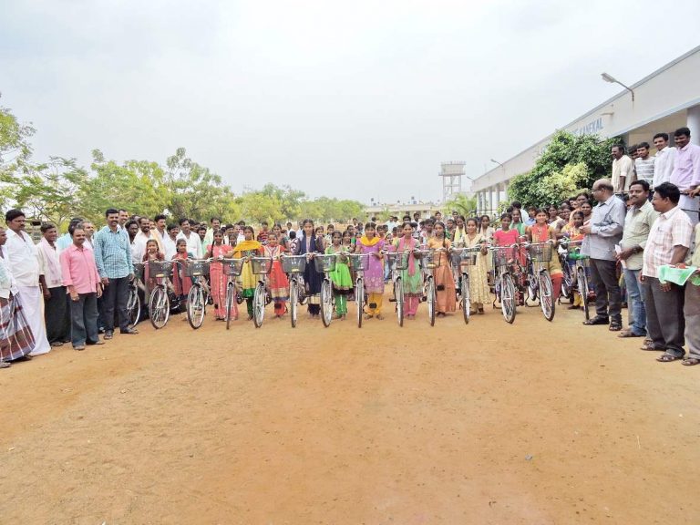 High school students receiving their bikes. Source: Vicente Ferrer Foundation