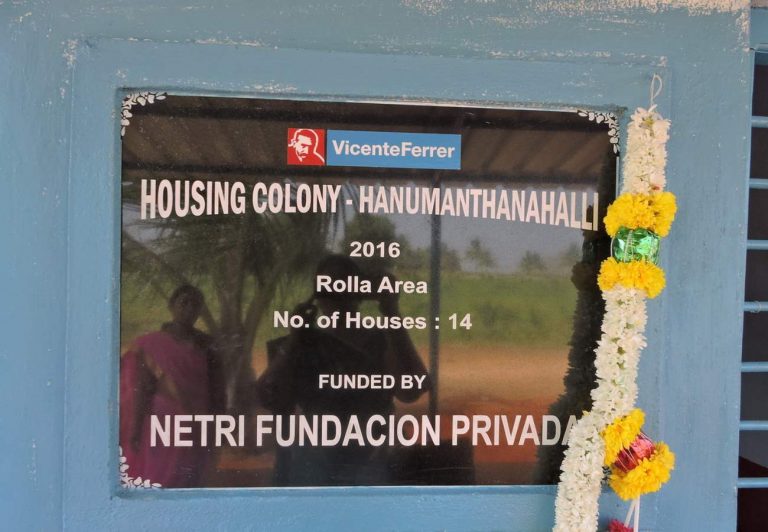 Plaque in the housing of the colony in Hanumanthanahalli. Source: Vicente Ferrer Foundation