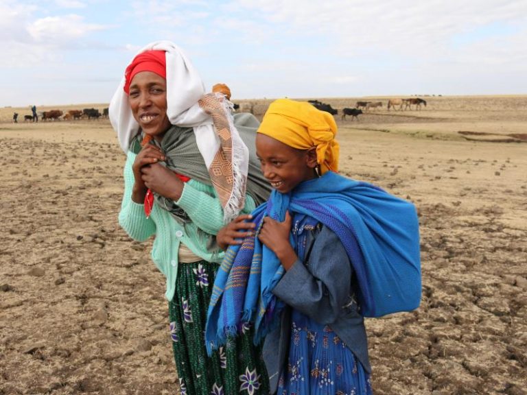 Shoa village women responsible for bringing water to their homes every day. Source: A Glimmer of Hope