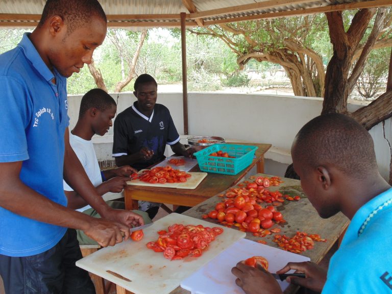 Cooking school in the Emmaus center. Source: Emmaus Mission