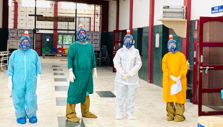 Doctors with health protection equipment. Source: Vicente Ferrer Foundation