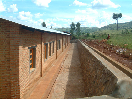 Exterior de la escuela. Fuente: Fundación G3T