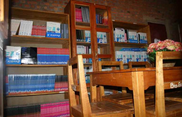 Interior de la biblioteca de Gatonde. Fuente: Fundación G3T